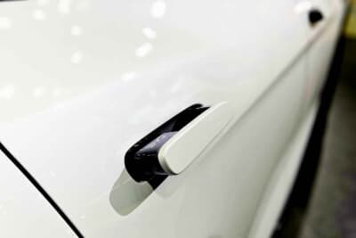 BYD シーライオン7：ドア開閉時に立ち上がるノブ