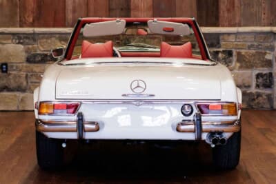 17万9200ドル（邦貨換算約2580万円）で落札されたメルセデス・ベンツ「280SL」（C）Courtesy of RM Sotheby's