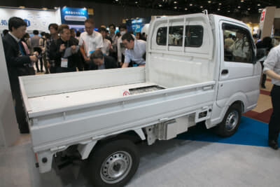 BEV化された軽トラックのスズキ キャリイ