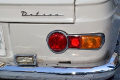 日産 2代目 410型 ダットサン ブルーバード：鍵穴テールライトが特徴