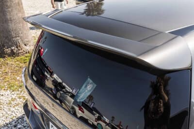 ホンダ オデッセイ：ルーフにはV-VISIONのウイングを装着