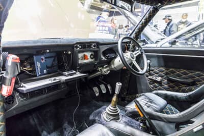 日産 510型 ブルーバード：インテリアは純正の雰囲気を活かしつつ、機能的かつ綺麗な状態を保つ