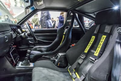 日産 B310型 サニークーペ：内装はしっかりと備えられており、インテリアも街乗りを前提とした構成となっている