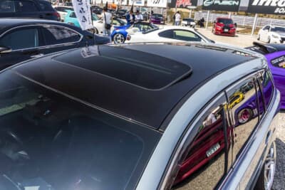 スバル BR型 レガシィ:ルーフパネルはあえてブラックをセレクト