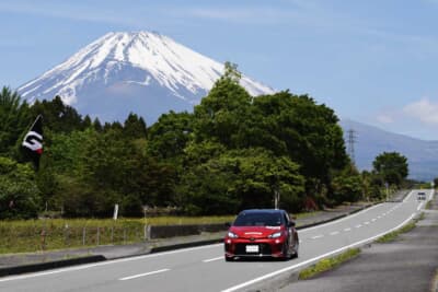 前日のレッキは霧の中での走行となったものの、当日は素晴らしい好天に恵まれた