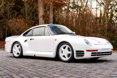 オークション終了後に個別販売されたポルシェ「959シュポルト」（C）Courtesy of RM Sotheby's