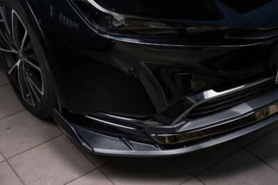 トヨタ プリウス:表面がカーボン調もラインアップ