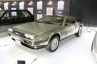 DMC デロリアン（1981年デビュー）