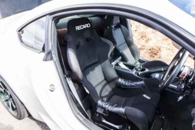 トヨタ GR86：運転席はレカロのSP-GT2をチョイス