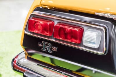 いすゞ ベレットGTR：前期型の特徴である細長いテールランプ下に「typeR」のエンブレムが装着される