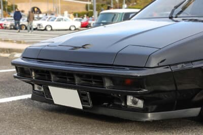 スバル アルシオーネ:フロントバンパーは2.7Lモデルの純正品