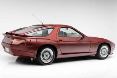 12万6000ドル（邦貨換算約1880万円）で落札されたポルシェ「928S by ゲンバラ」（C）Courtesy of RM Sotheby's