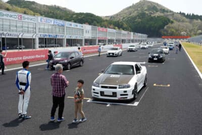 エンジョイクラスはグリットでは撮影タイムも設けられ、参加者が思い思いの撮影を開始。こんな機会めったにない