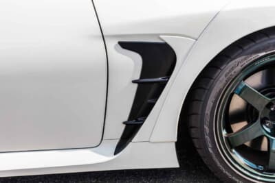 トヨタ GR86：GRのフェンダーダクトフィン