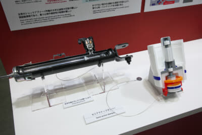 アステモが展示したセミアクティブダンパーは、低速域でも威力を発揮