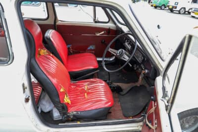 スズキ 2代目 フロンテ360：綺麗にレストアする時間や予算を惜しんで（？）、リフォームに全力投球中