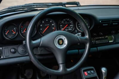 83万ドル（邦貨換算約1億2370万円）で落札されたポルシェ「911カレラRS 3.8」（C）Courtesy of RM Sotheby's
