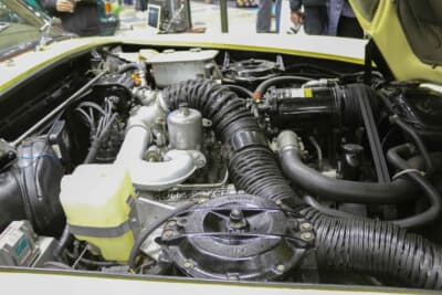 ロールス・ロイス コーニッシュ クーペ:V型8気筒OHVエンジンの排気量は6745cc。当時は最高出力などは非公開だった。トランスミッションは3速AT
