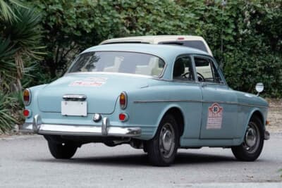 ボルボ アマゾン122S：香南市にあるリゾートホテル海辺の果樹園へとアプローチする久米直子さんと矢野淳子さん