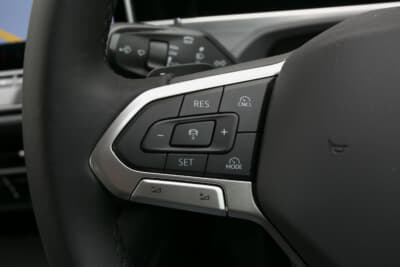 VW パサートeTSIエレガンス:高速道路ではADASを積極的に利用。ACCのブレーキ制御も質感が向上