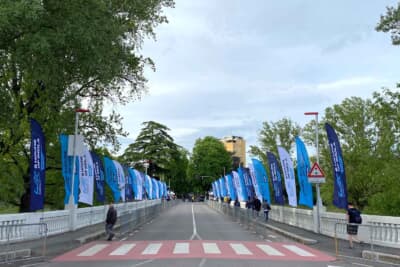 イモラサーキット前。レースウィークには一般車両は通行止めになります