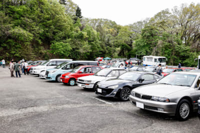 86とスプリンターシエロが並ぶ姿も