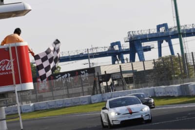 EV第2戦で総合優勝を飾ったのはモデルS Plaidに乗るKIMI選手。昨年の第4戦以来の勝利で、ポール・トゥ・ウイン達成