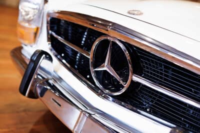 17万9200ドル（邦貨換算約2580万円）で落札されたメルセデス・ベンツ「280SL」（C）Courtesy of RM Sotheby's