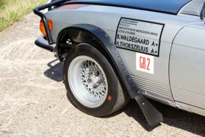 12万ポンド～20万ポンド（邦貨換算約2320万円〜約3870万円）で現在も販売中のメルセデス・ベンツ「450 SLC 5.0」（C）Bonhams