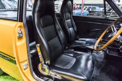 いすゞ ベレットGTR：バケット風シートのコンディションも良好