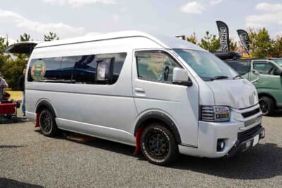 スーパーロングのキャンパー特装車をベースにしたMDNマドンナのFCスリーパー