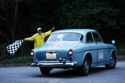 ボルボ アマゾン122S：日没寸前に競技から戻ってきた久米直子さんと矢野淳子さん組