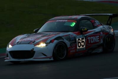 夜間走行も実施。これを走らないと本戦のナイトセッションをドライブできない