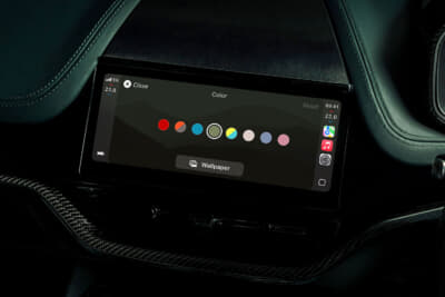 アストンマーティン DBX：CarPlay Ultraは複数のインストルメントパネルのテーマから選べるほか、カラーや壁紙も好みに応じて設定することが可能