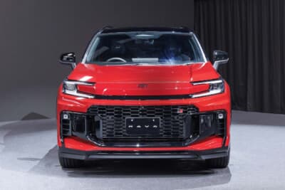 トヨタ RAV4 GR スポーツ（プロトタイプ）