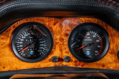 31万3000ドル（邦貨換算約4470万円）で落札されたデ・トマソ「パンテーラ 90Si」（C）Courtesy of RM Sotheby's