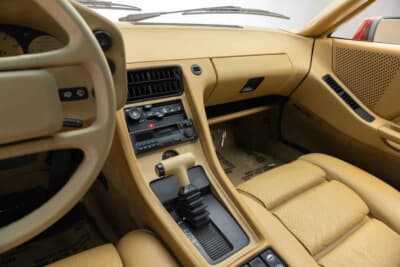 12万6000ドル（邦貨換算約1880万円）で落札されたポルシェ「928S by ゲンバラ」（C）Courtesy of RM Sotheby's