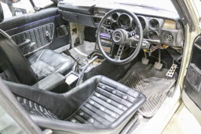 日産 スカイライン2000GT：シルバーのチューニング仕様は内装もスポーティ