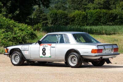 12万ポンド～20万ポンド（邦貨換算約2320万円〜約3870万円）で現在も販売中のメルセデス・ベンツ「450 SLC 5.0」（C）Bonhams