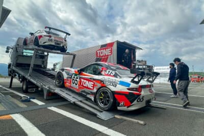 チームOVER DRIVE はST-5Rクラスで65号車をST-4クラスで66号車を走らせる