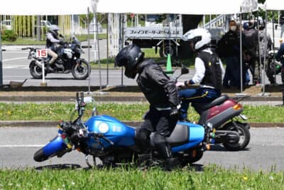 14歳以上の2輪免許を持ってない人や、限定解除していない人にむけた「プレライダースクール・大型バイク体験」は無料