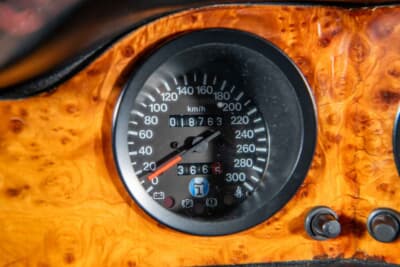 31万3000ドル（邦貨換算約4470万円）で落札されたデ・トマソ「パンテーラ 90Si」（C）Courtesy of RM Sotheby's