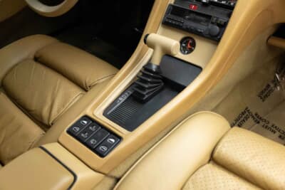 12万6000ドル（邦貨換算約1880万円）で落札されたポルシェ「928S by ゲンバラ」（C）Courtesy of RM Sotheby's