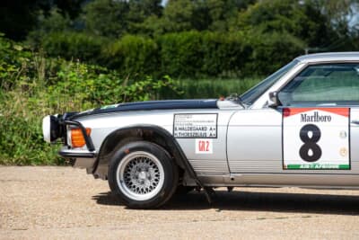 12万ポンド～20万ポンド（邦貨換算約2320万円〜約3870万円）で現在も販売中のメルセデス・ベンツ「450 SLC 5.0」（C）Bonhams