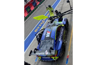 バレンティーノ・ロッシ選手がドライブするBMW M4 GT3