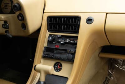 12万6000ドル（邦貨換算約1880万円）で落札されたポルシェ「928S by ゲンバラ」（C）Courtesy of RM Sotheby's