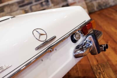 17万9200ドル（邦貨換算約2580万円）で落札されたメルセデス・ベンツ「280SL」（C）Courtesy of RM Sotheby's