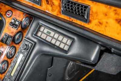 31万3000ドル（邦貨換算約4470万円）で落札されたデ・トマソ「パンテーラ 90Si」（C）Courtesy of RM Sotheby's