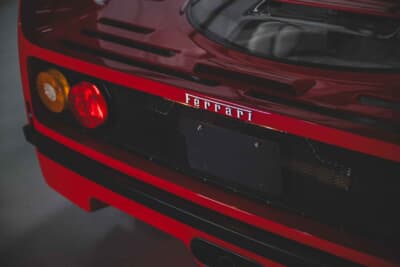 358万ドル（邦貨換算約5億3370万円）で落札されたフェラーリ「F40」（C）Courtesy of RM Sotheby's