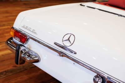 17万9200ドル（邦貨換算約2580万円）で落札されたメルセデス・ベンツ「280SL」（C）Courtesy of RM Sotheby's